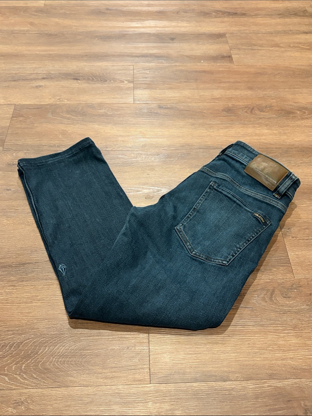 Volcom solver modern straigh Men's Dark Blue Jeans size 29 x 26